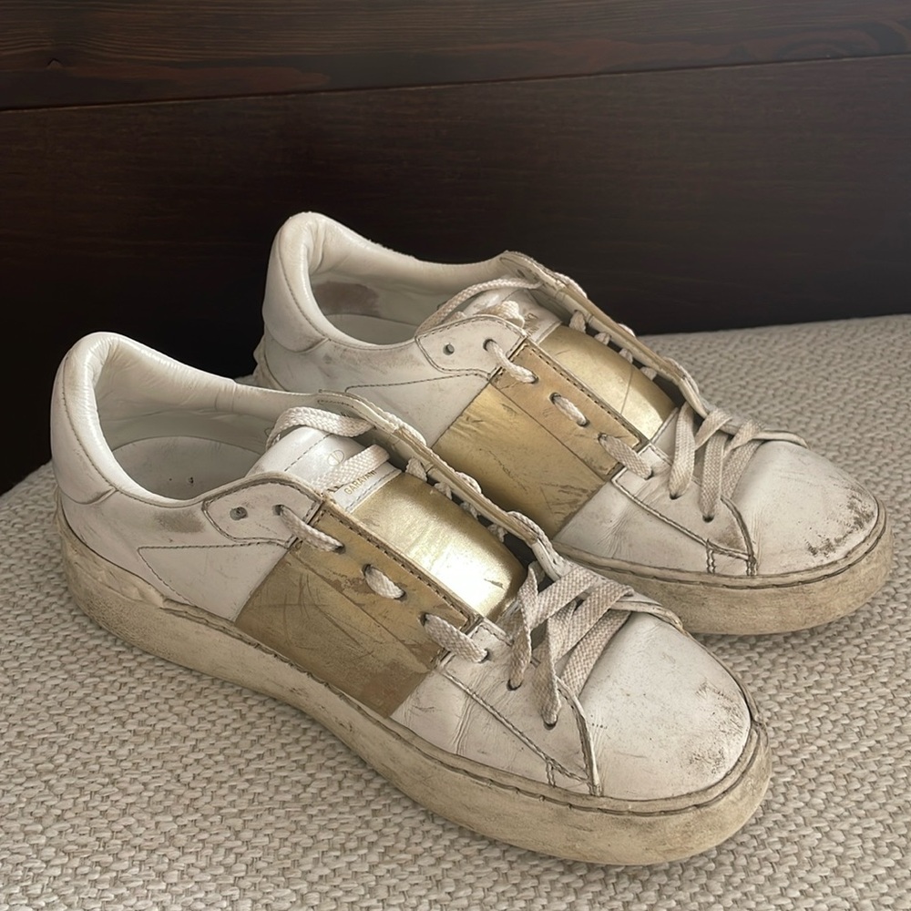 VALENTINO OPEN SNEAKER WITH METALLIC STRIPE